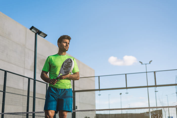 How to perform a good serve when playing padel – NOX